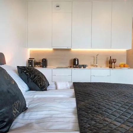 Luxurious For 3 People In Apartment Pobierowo