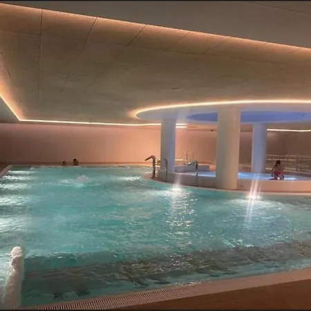 Luxurious For 3 People In Поберово