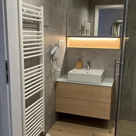 Luxurious For 3 People In شقة بوبيروفو